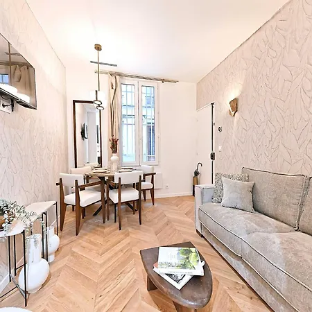 New Flat With Ac Porte Maillot Arc De Triomphe Appartamento