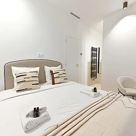New Flat With Ac Porte Maillot Arc De Triomphe Appartamento Parigi