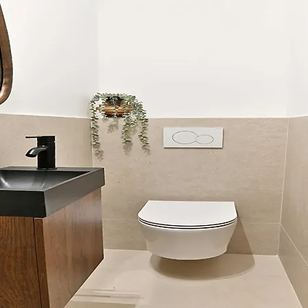 New Flat With Ac Porte Maillot Arc De Triomphe Appartamento